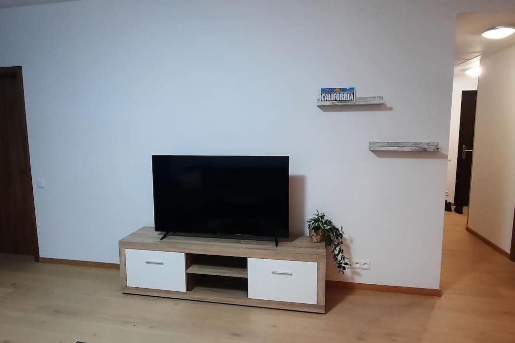 Sky-park Flat&parking Апартаменти *