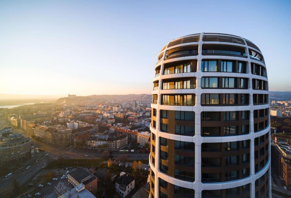 Sky-park Flat&parking Апартаменти Братислава